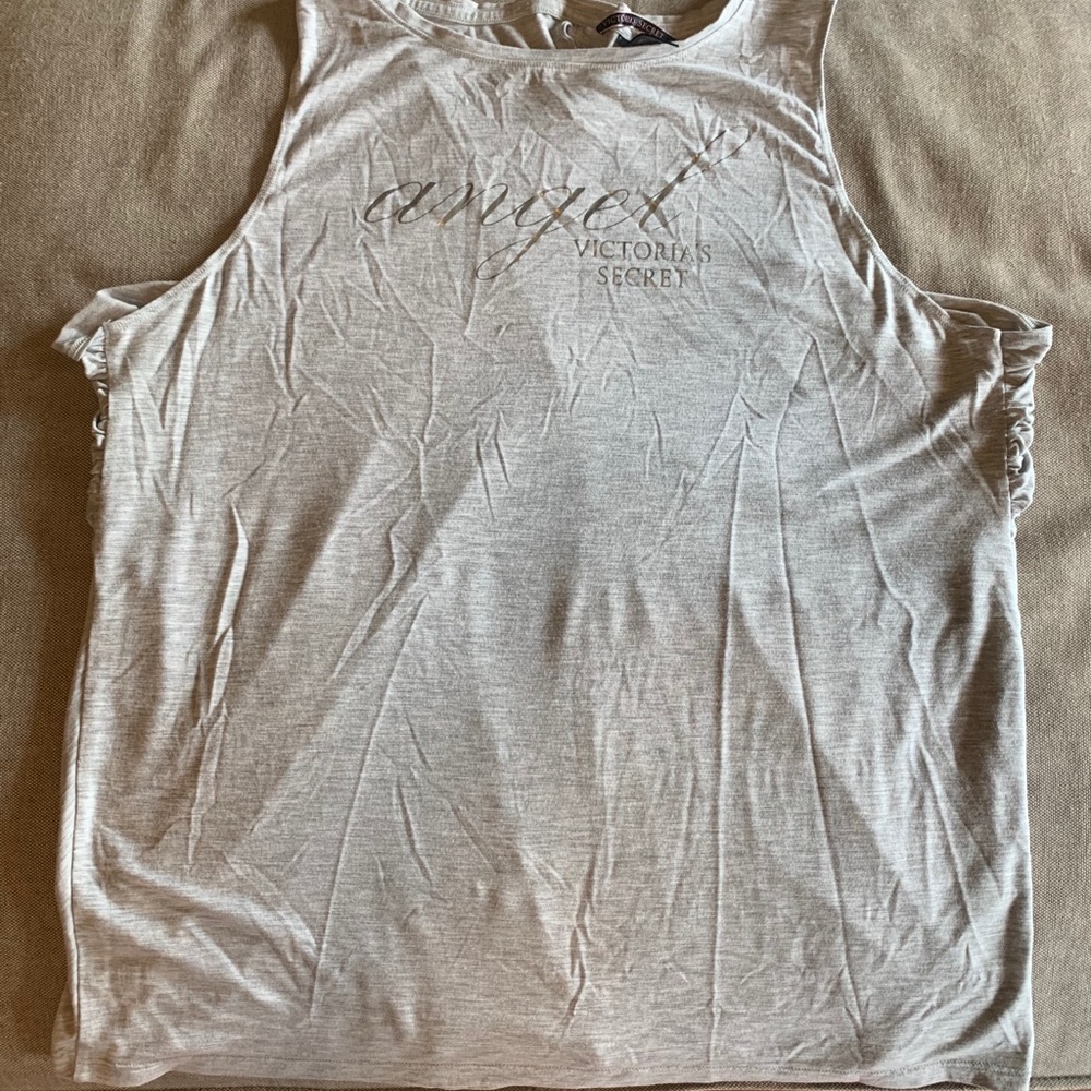 EUC Victoria’s Secret Tie-Back Workout Top